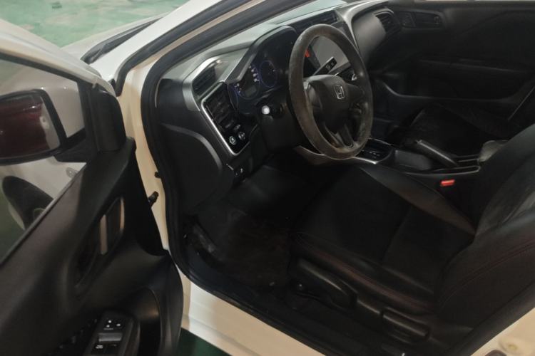 Used Honda City 2015 1.5L CVT Luxury Edition Driver Seat