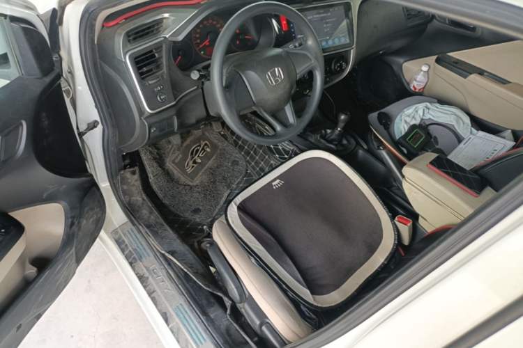 Used Honda City 2015 1.5L Manual Advance Edition Driver Seat