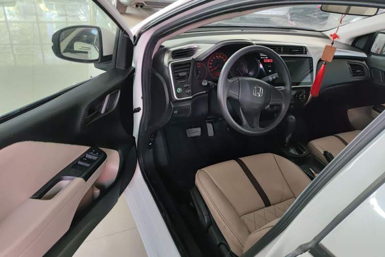 Used Honda City 2015 1.5L CVT Comfort Version Driver Seat