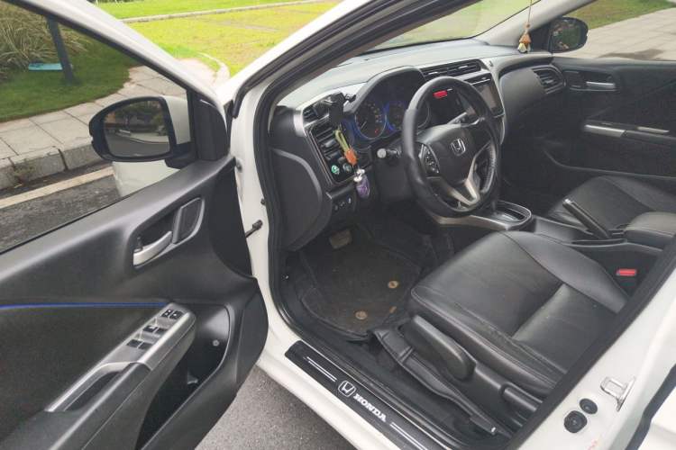 Used Honda City 2015 1.5L CVT Flagship Edition Driver Seat