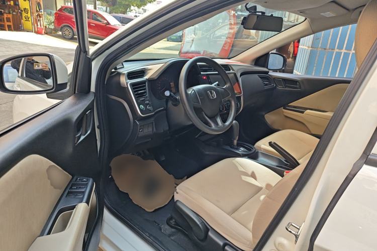 Used Honda City 2015 1.5L CVT Comfort Version Driver Seat
