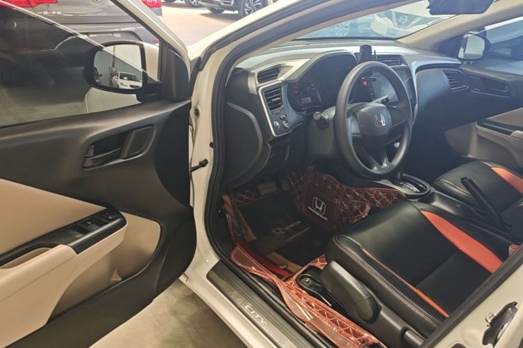 Used Honda City 2015 1.5L CVT Comfort Version Driver Seat
