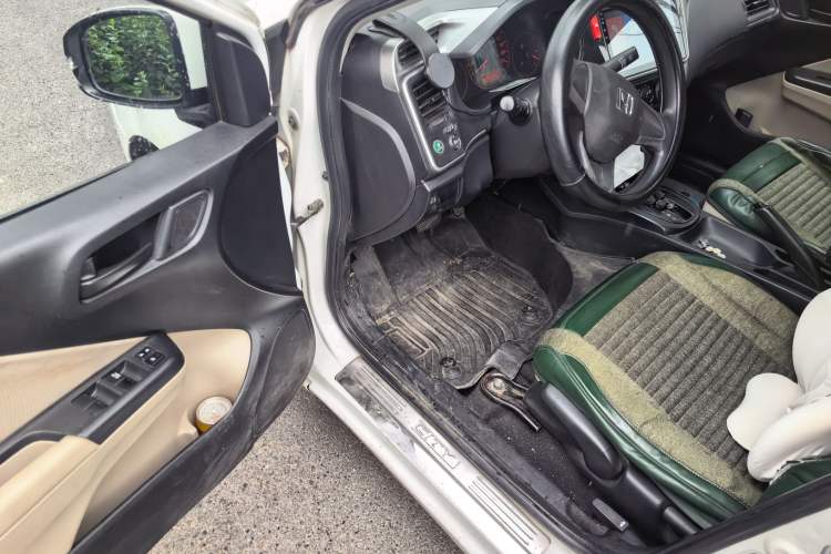 Used Honda City 2015 1.5L CVT Comfort Version Driver Seat