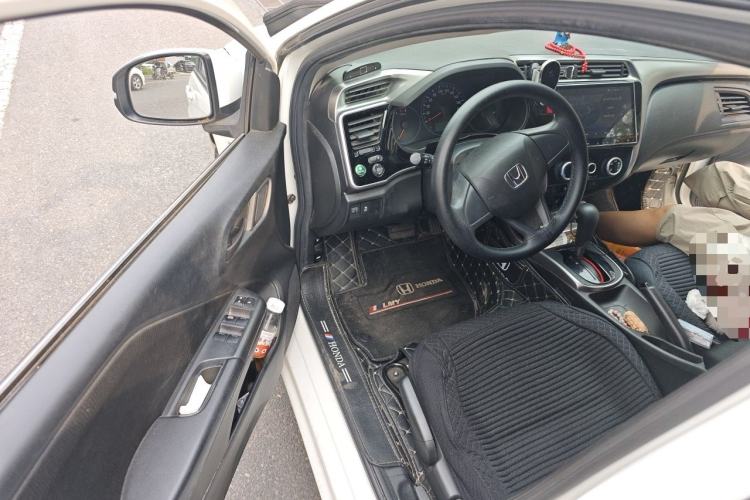 Used Honda City 2015 1.5L CVT Luxury Edition Driver Seat