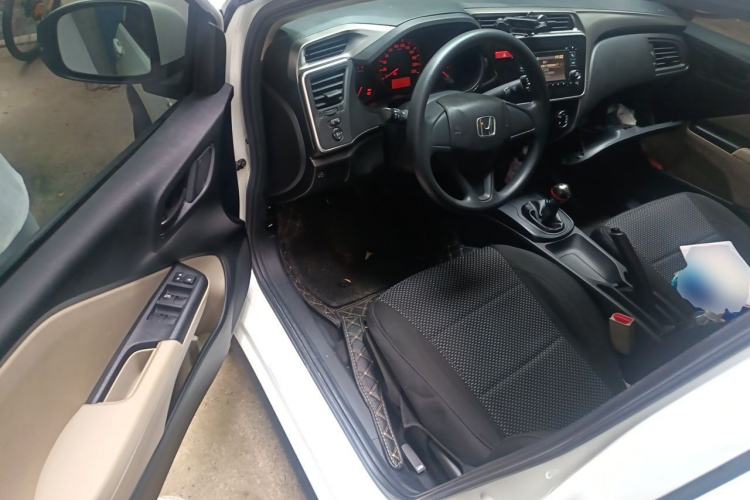 Used Honda City 2015 1.5L manual Comfort version Driver Seat