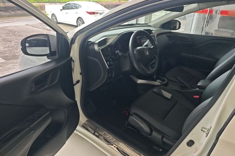 Used Honda City 2015 1.5L CVT Luxury Edition Driver Seat