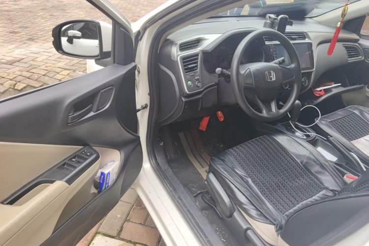 Used Honda City 2015 1.5L CVT Comfort Version Driver Seat