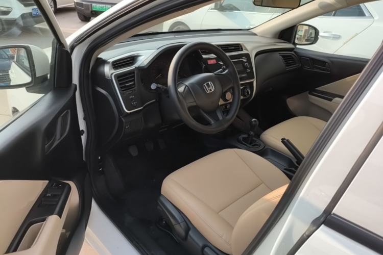 Used Honda City 2015 1.5L manual Comfort version Driver Seat