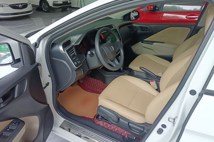 Used Honda City 2015 1.5L CVT Comfort Version Driver Seat