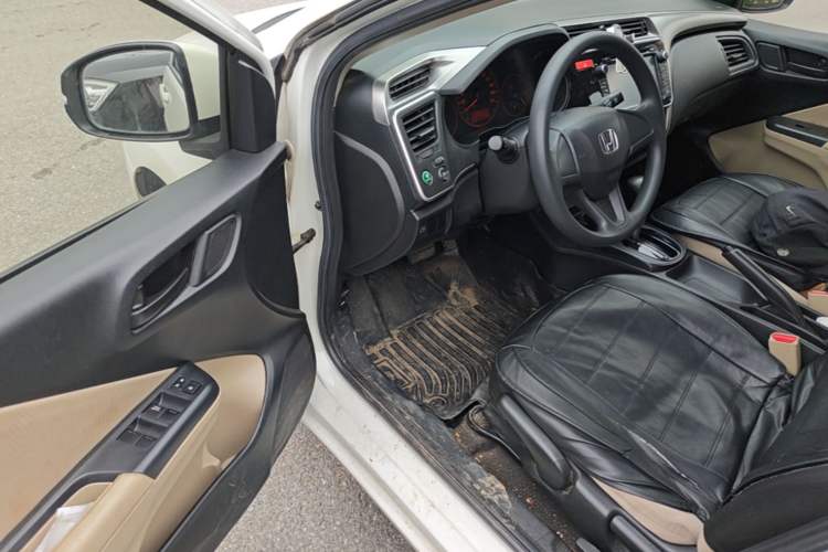 Used Honda City 2015 1.5L CVT Comfort Version Driver Seat