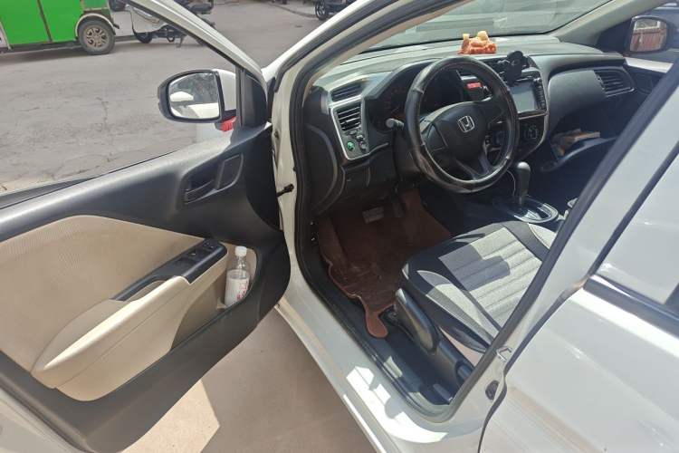 Used Honda City 2015 1.5L CVT Comfort Version Driver Seat