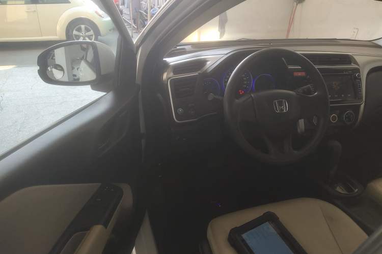 Used Honda City 2015 1.5L CVT Comfort Version Driver Seat