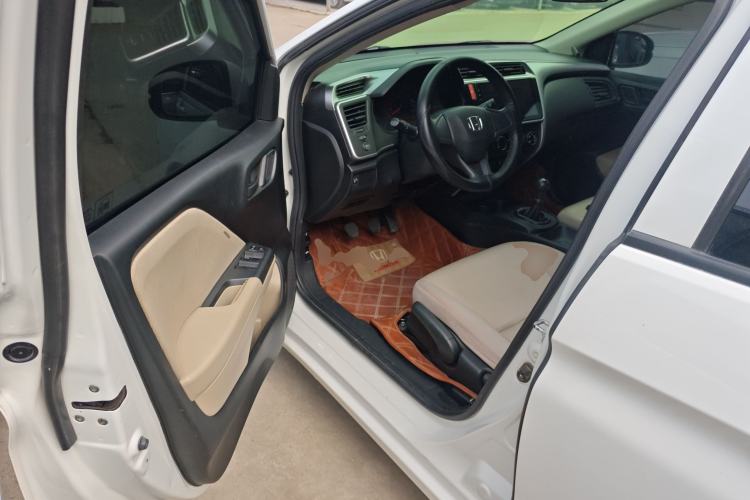 Used Honda City 2015 1.5L manual Comfort version Driver Seat