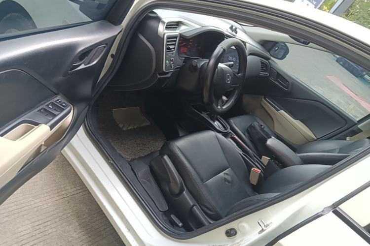 Used Honda City 2015 1.5L CVT Comfort Version Driver Seat