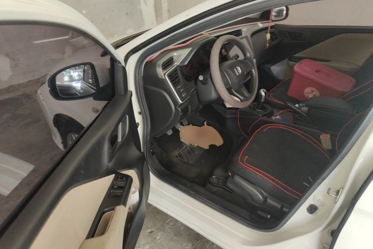 Used Honda City 2015 1.5L Manual Advance Edition Driver Seat