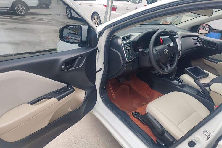 Used Honda City 2015 1.5L CVT Comfort Version Driver Seat