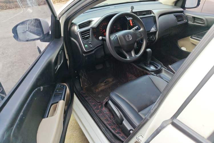 Used Honda City 2015 1.5L CVT Comfort Version Driver Seat