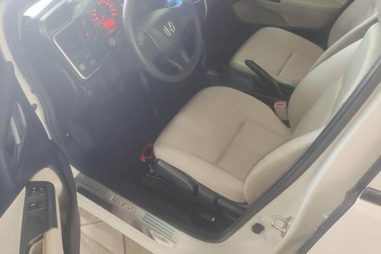 Used Honda City 2015 1.5L CVT Comfort Version Driver Seat