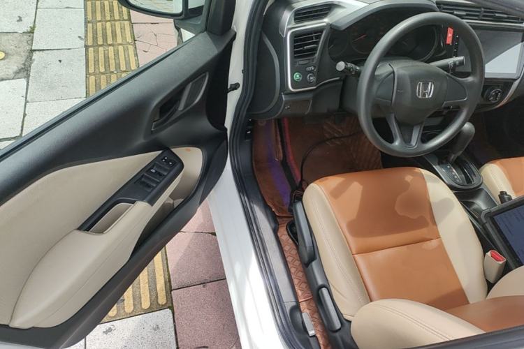 Used Honda City 2015 1.5L CVT Comfort Version Driver Seat