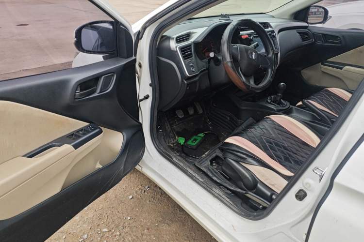 Used Honda City 2015 1.5L Manual Advance Edition Driver Seat