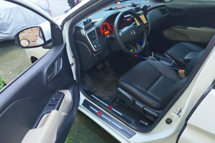 Used Honda City 2015 1.5L CVT Comfort Version Driver Seat