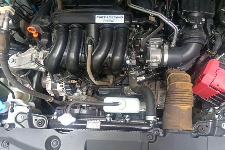 Used Honda City 2015 1.5L manual Comfort version Engine Bay
