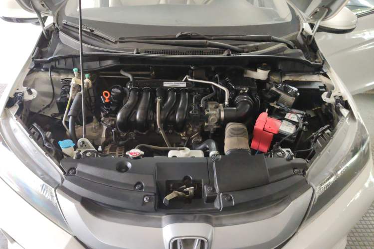 Used Honda City 2015 1.5L manual Comfort version Engine Bay