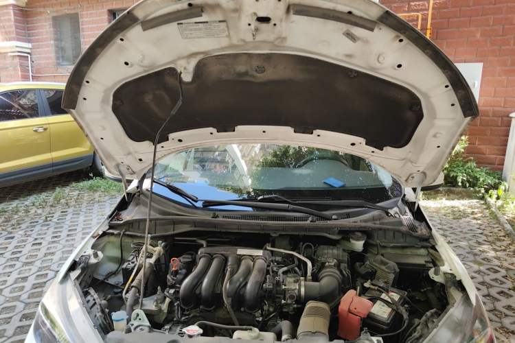 Used Honda City 2015 1.5L CVT Comfort Version Engine Bay