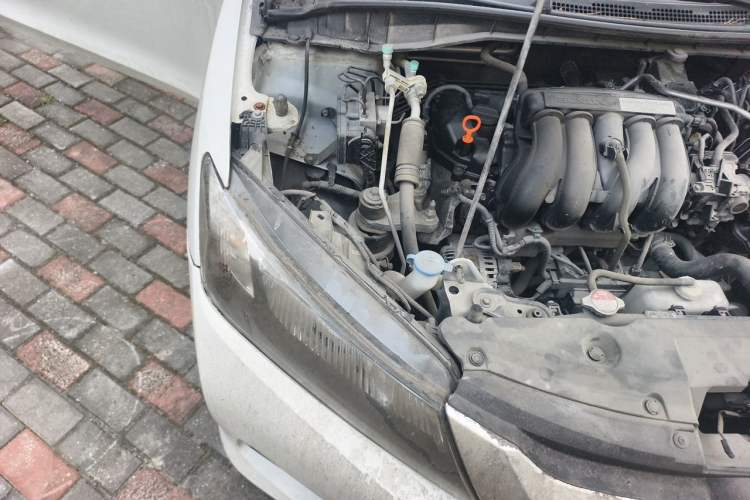 Used Honda City 2015 1.5L CVT Comfort Version Engine Bay Right