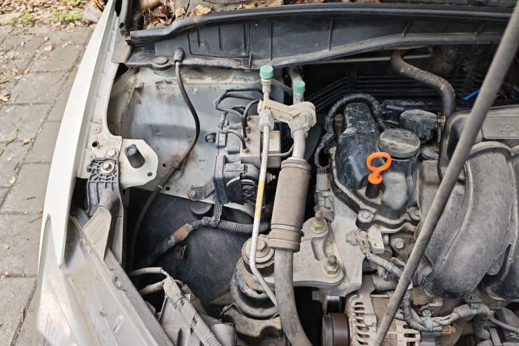 Used Honda City 2015 1.5L CVT Comfort Version Engine Bay Right