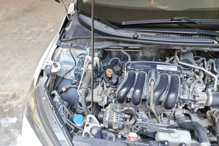 Used Honda City 2015 1.5L CVT Comfort Version Engine Bay Right