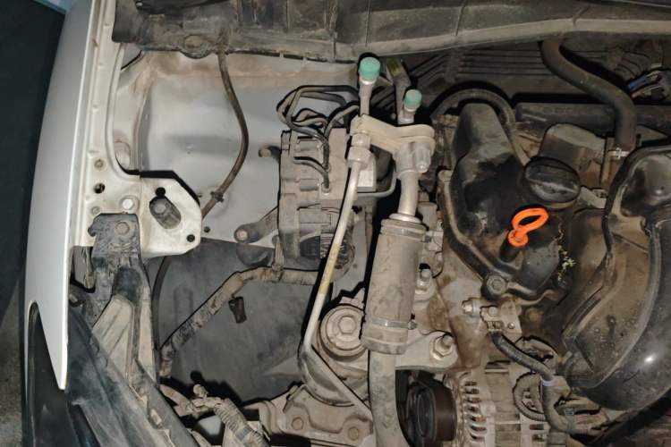 Used Honda City 2015 1.5L CVT Comfort Version Engine Bay Right