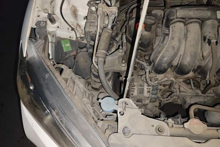 Used Honda City 2015 1.5L CVT Comfort Version Engine Bay Right