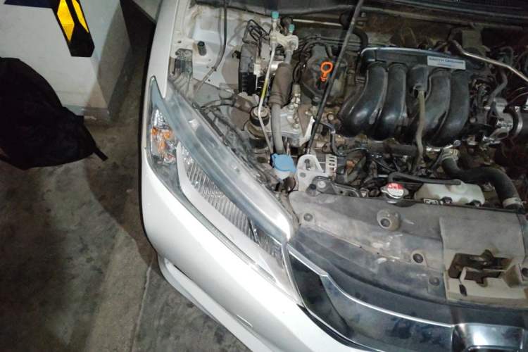 Used Honda City 2015 1.5L CVT Luxury Edition Engine Bay Right