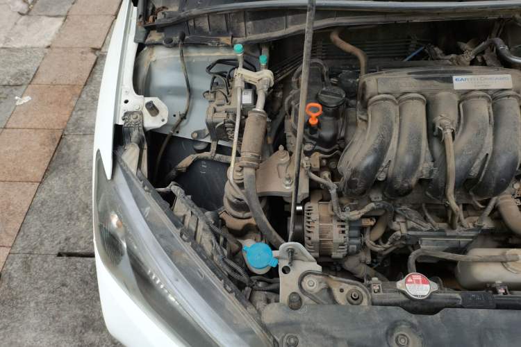 Used Honda City 2015 1.5L CVT Comfort Version Engine Bay Right