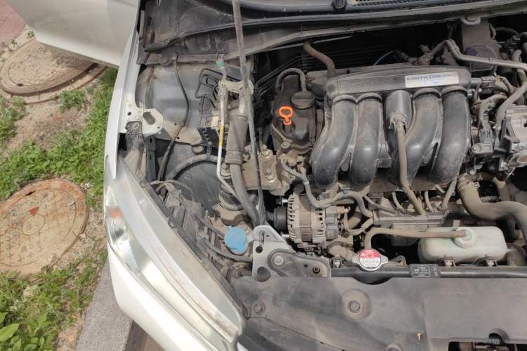 Used Honda City 2015 1.5L CVT Luxury Edition Engine Bay Right