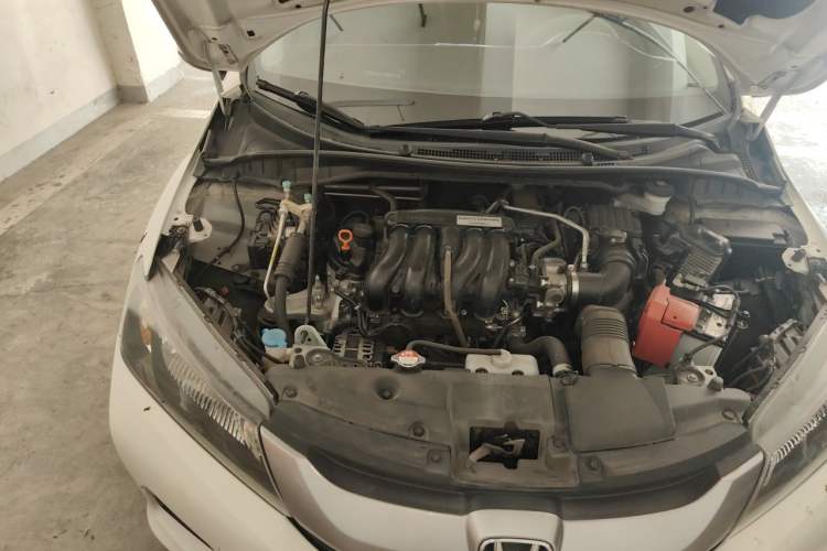 Used Honda City 2015 1.5L Manual Advance Edition Engine Bay Right