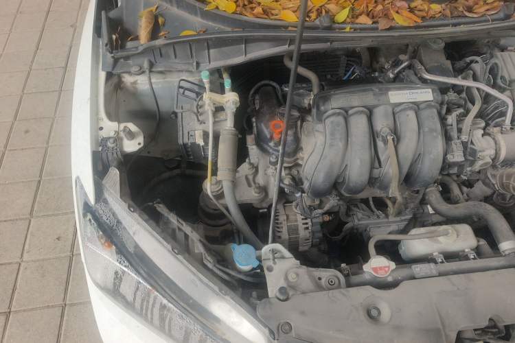 Used Honda City 2015 1.5L CVT Luxury Edition Engine Bay Right