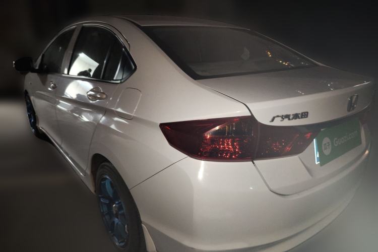 Used Honda City 2015 1.5L manual Comfort version Exterior 3