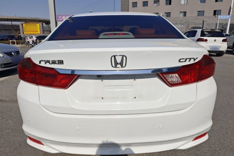 Used Honda City 2015 1.5L Manual Advance Edition Exterior 5