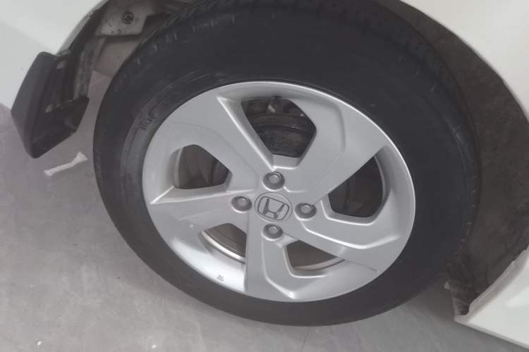 Used Honda City 2015 1.5L CVT Luxury Edition Exterior 5