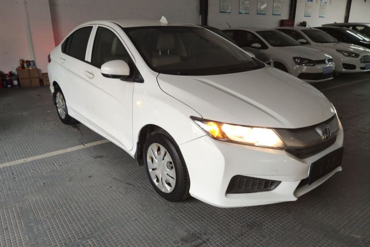 Used Honda City 2015 1.5L manual Comfort version Front Right 45 Deg