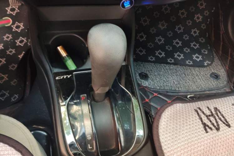Used Honda City 2015 1.5L CVT Comfort Version Gear Lever