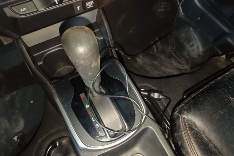 Used Honda City 2015 1.5L CVT Luxury Edition Gear Lever