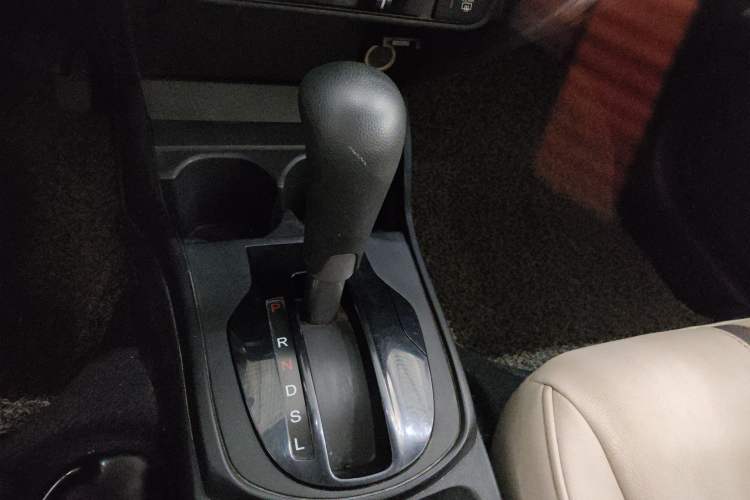 Used Honda City 2015 1.5L CVT Comfort Version Gear Lever