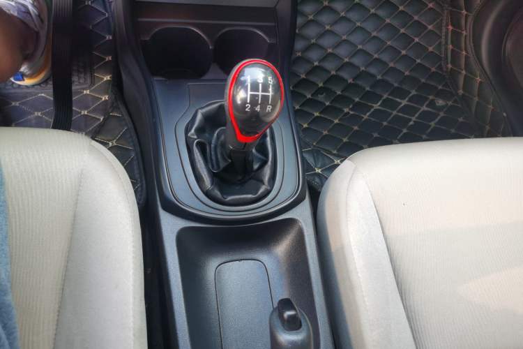 Used Honda City 2015 1.5L manual Comfort version Gear Lever