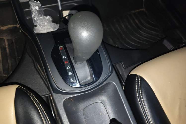 Used Honda City 2015 1.5L CVT Comfort Version Gear Lever