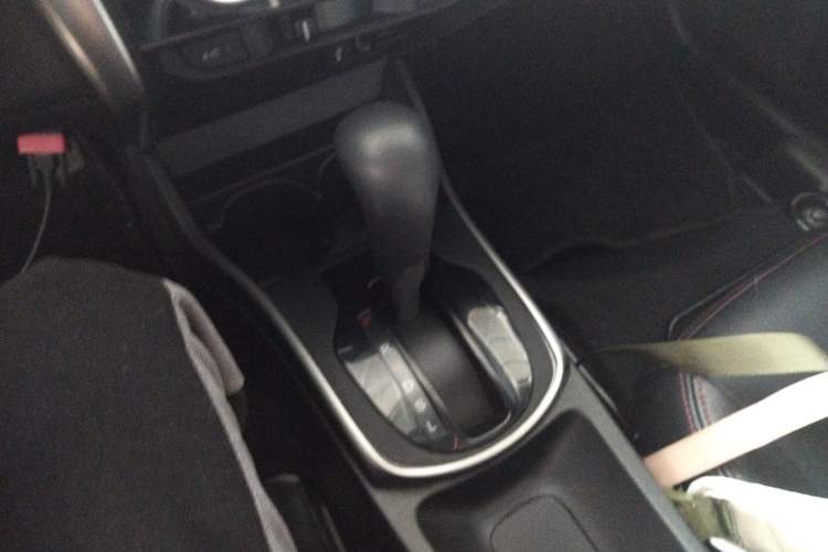 Used Honda City 2015 1.5L CVT Luxury Edition Gear Lever