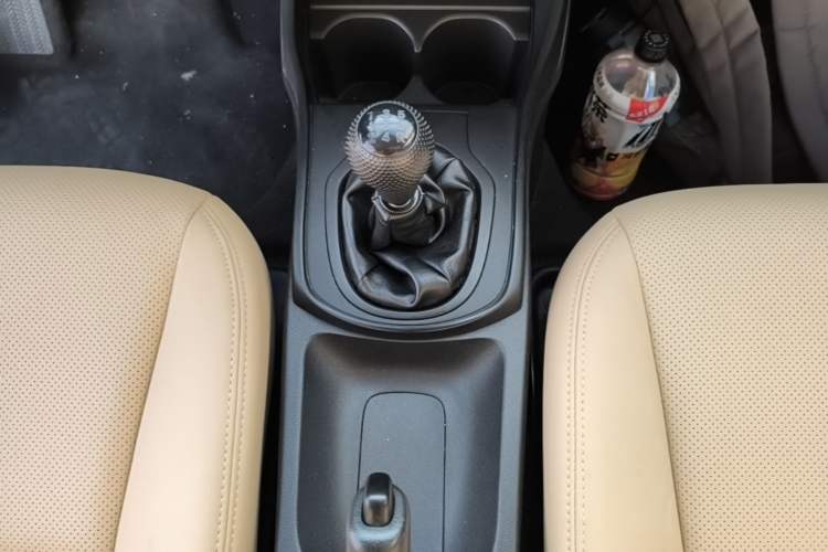 Used Honda City 2015 1.5L manual Comfort version Gear Lever