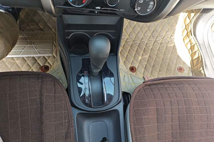 Used Honda City 2015 1.5L CVT Comfort Version Gear Lever